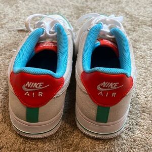 Nike air multicolor worn once 7 youth women’s 8.5